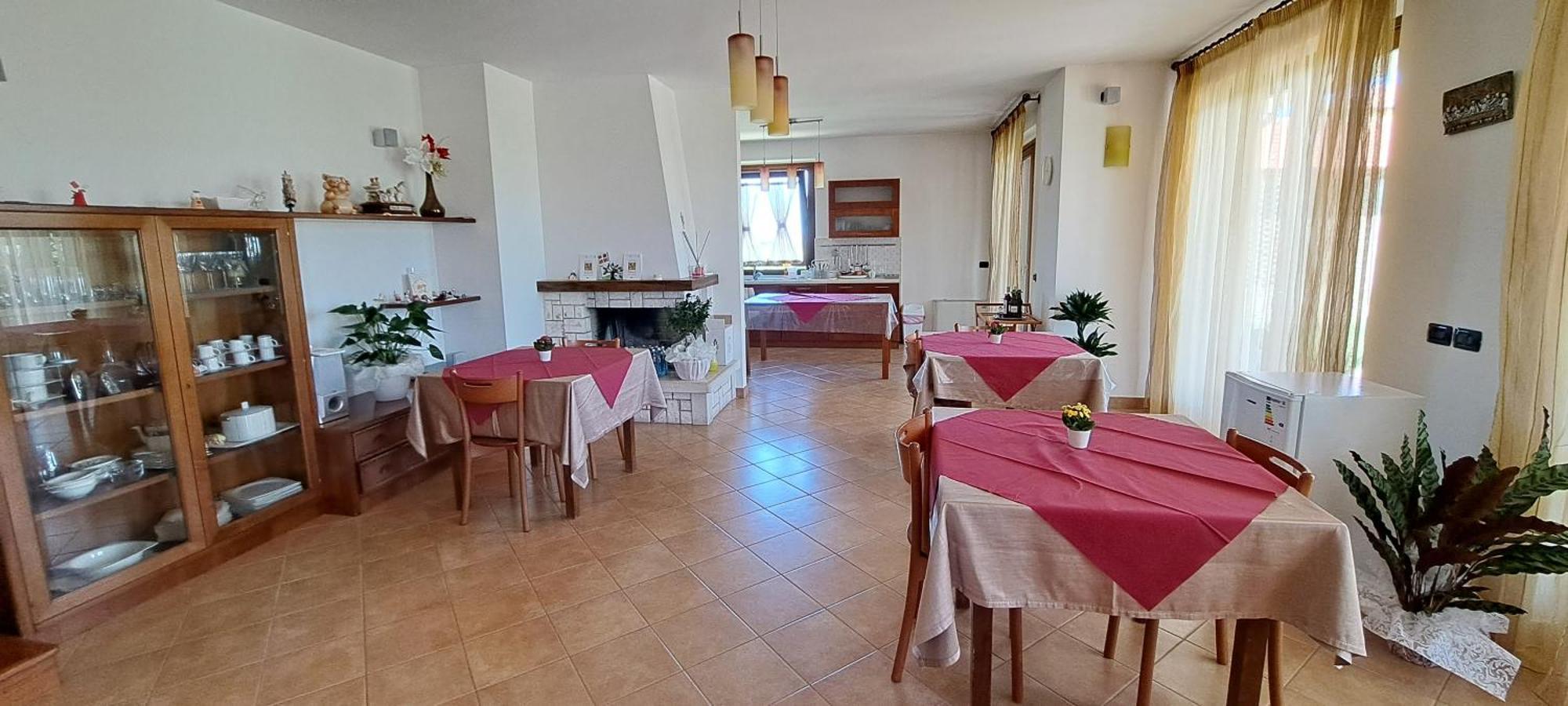 B & B Le Tre Rose Tollo Exterior photo