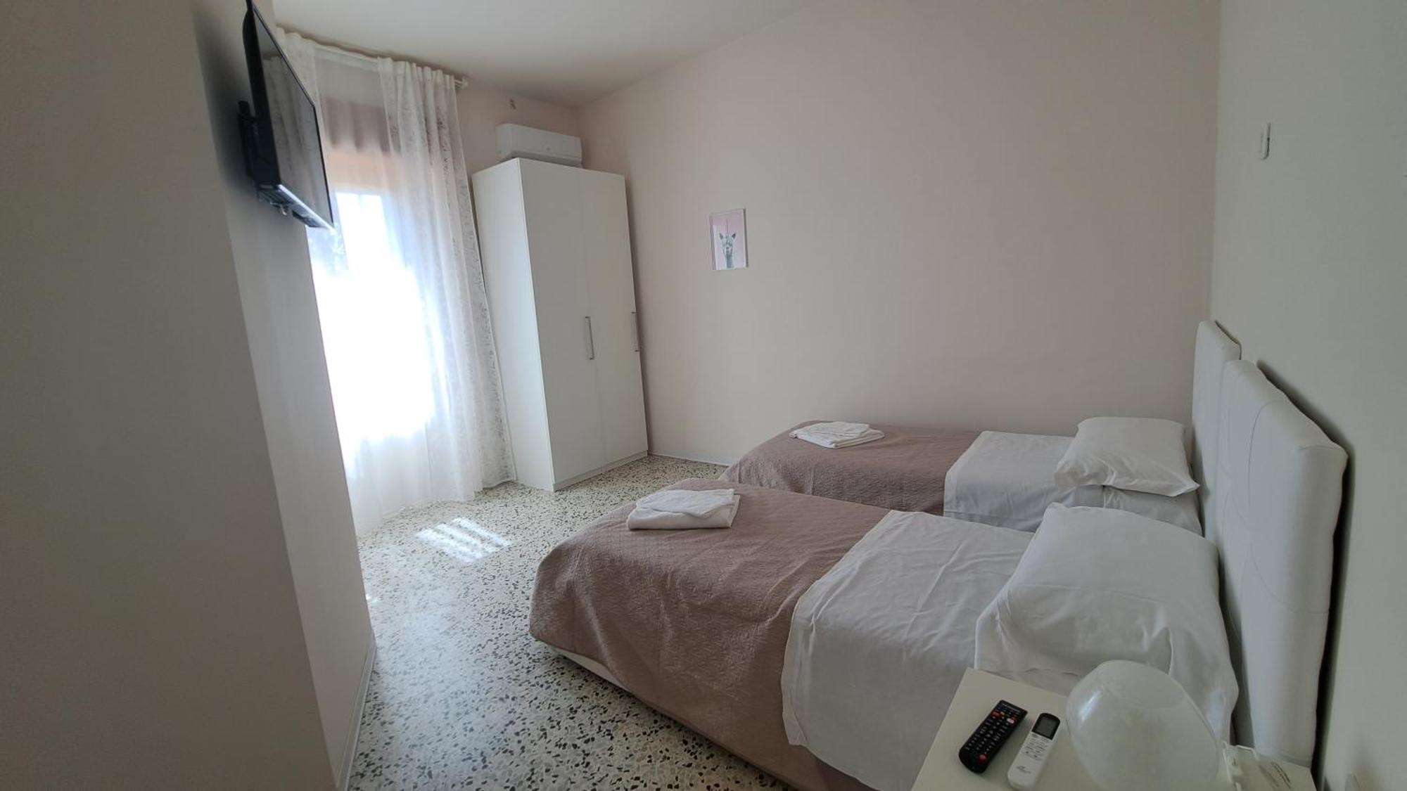 B & B Le Tre Rose Tollo Exterior photo